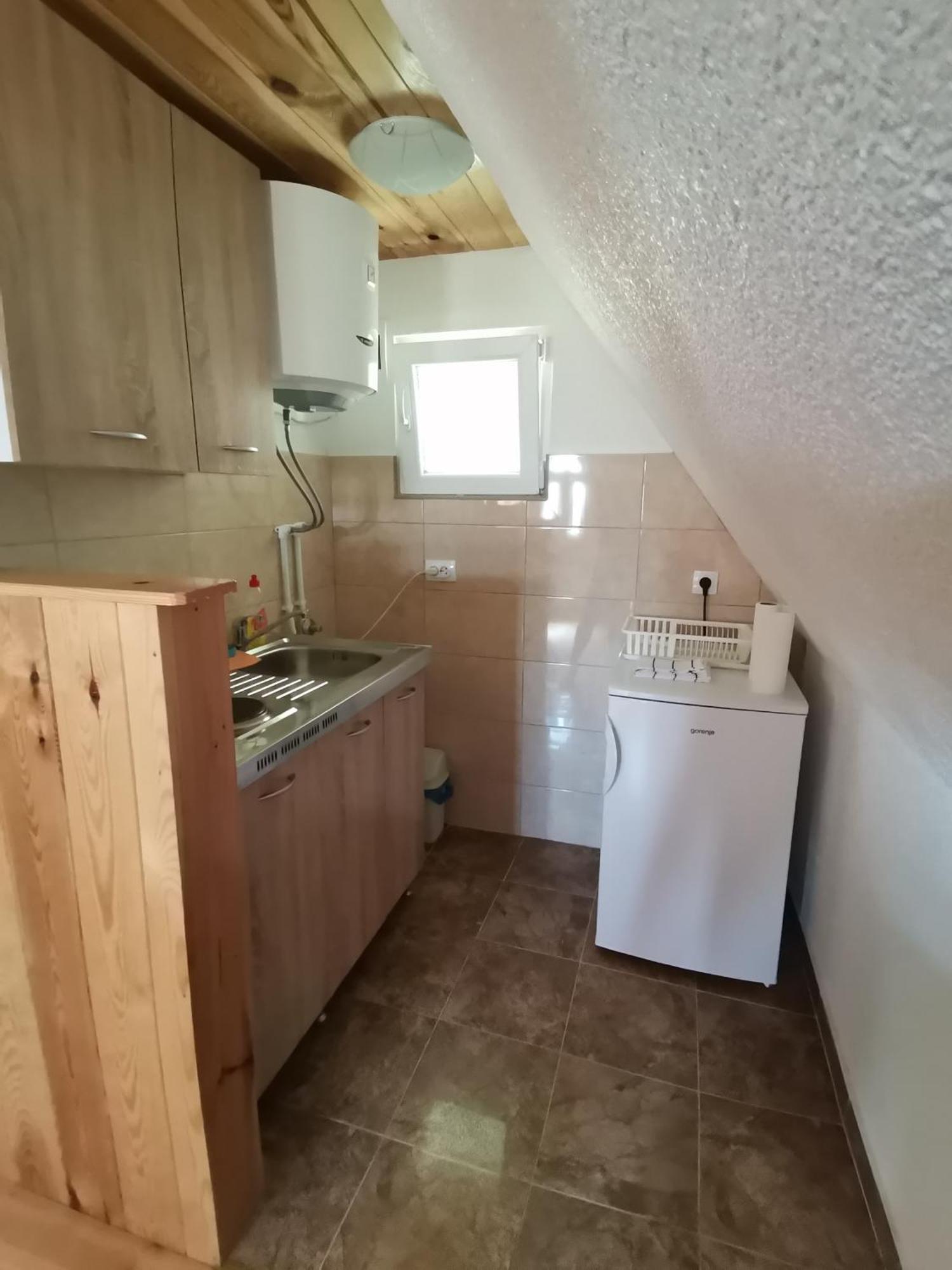 Village Cottage Жабляк Экстерьер фото